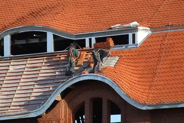 service-roof-replacement-featured